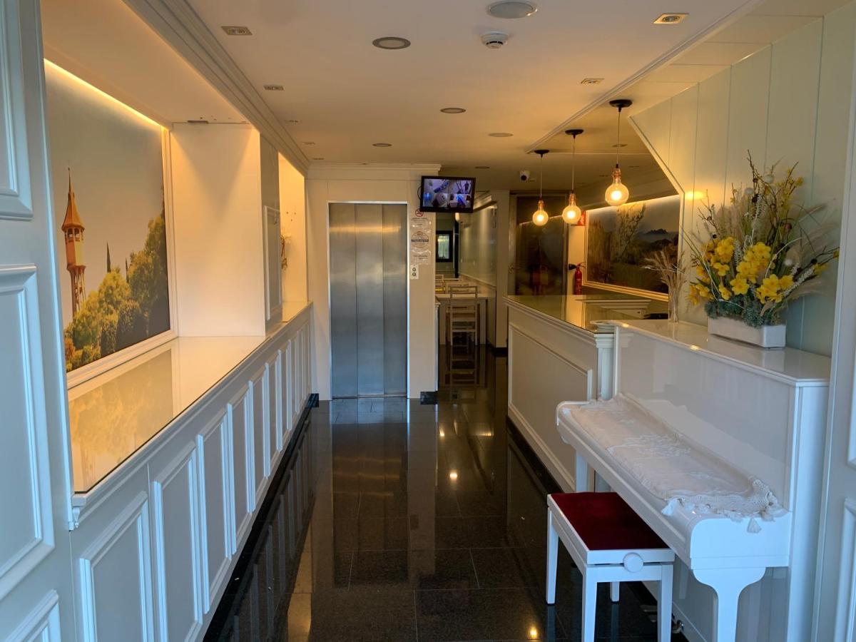 Hotel Ric 사바델 외부 사진